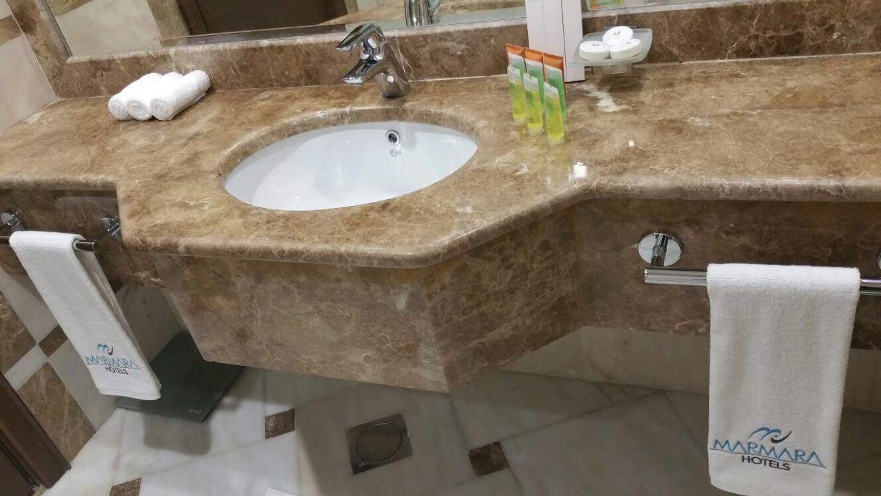 Hotel Diwan Marmara Medina Zimmer foto